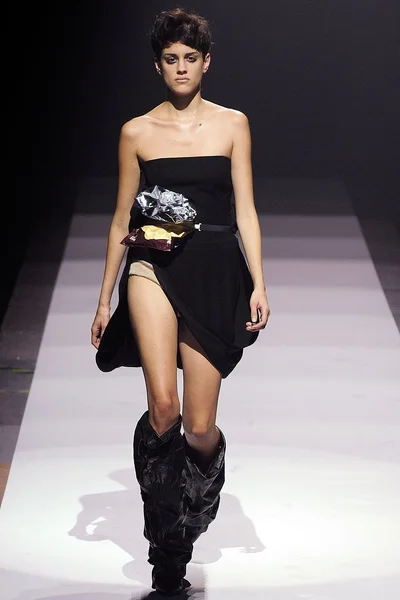 Look 7